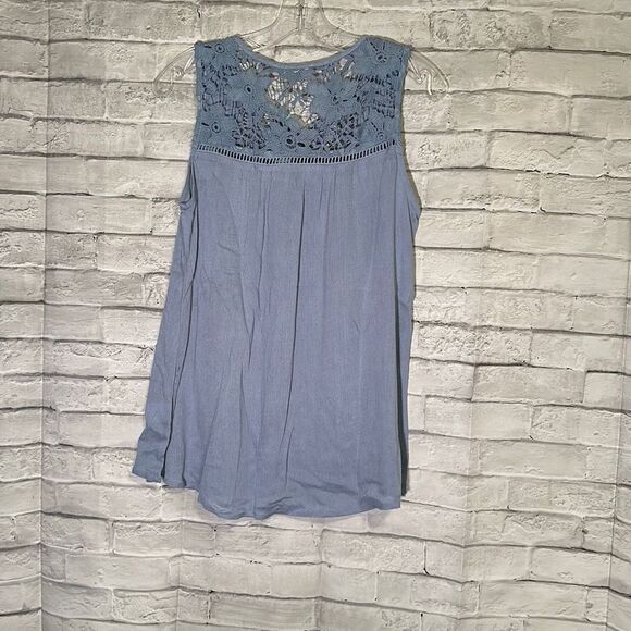 Jella C   - Picture 2 of 5